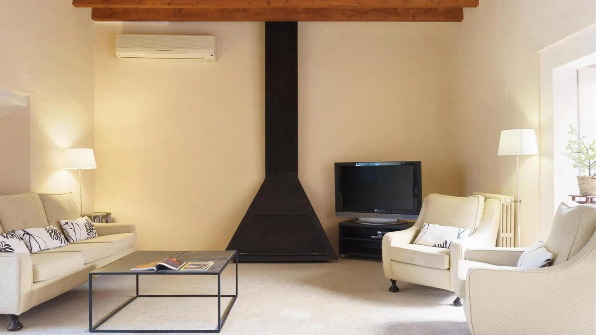 Yourhouse Can Mir Villa Buger