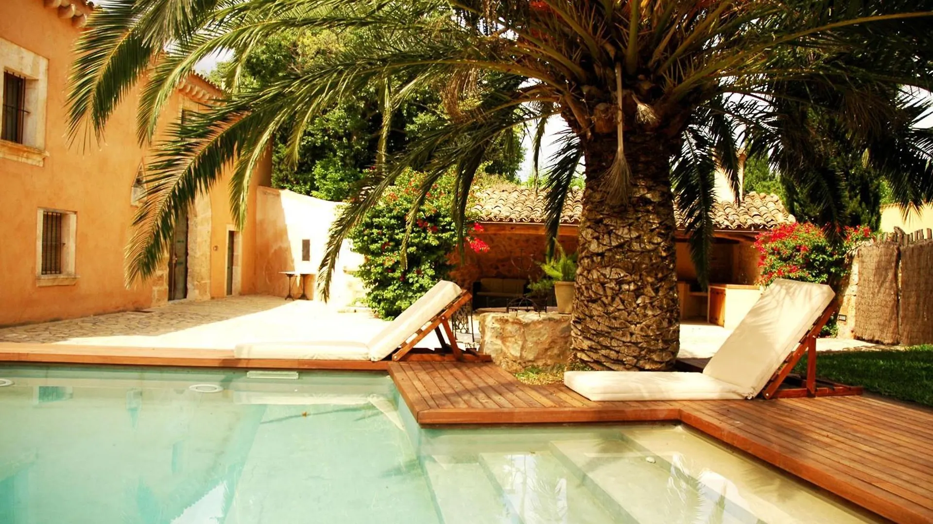 Yourhouse Can Mir Villa contacts